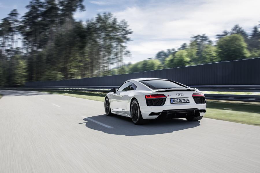  Audi R8 V10 RWS 2017 года  (WW) (фото 52 из 81)
